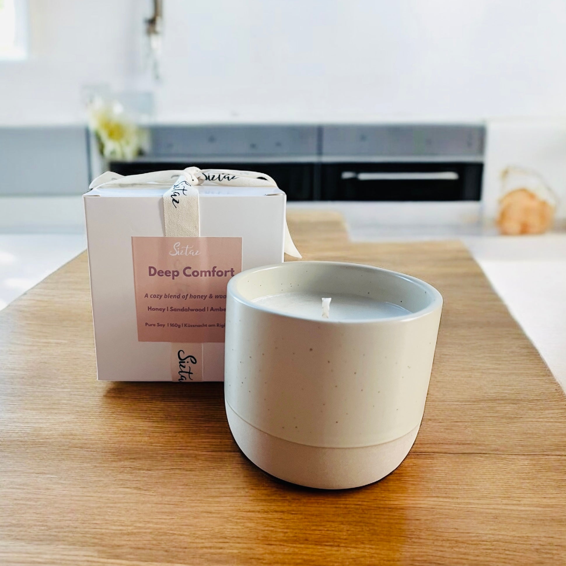 Deep Comfort - Cup Candle. Honig & Bernstein Warm. Sanft. Geborgen.