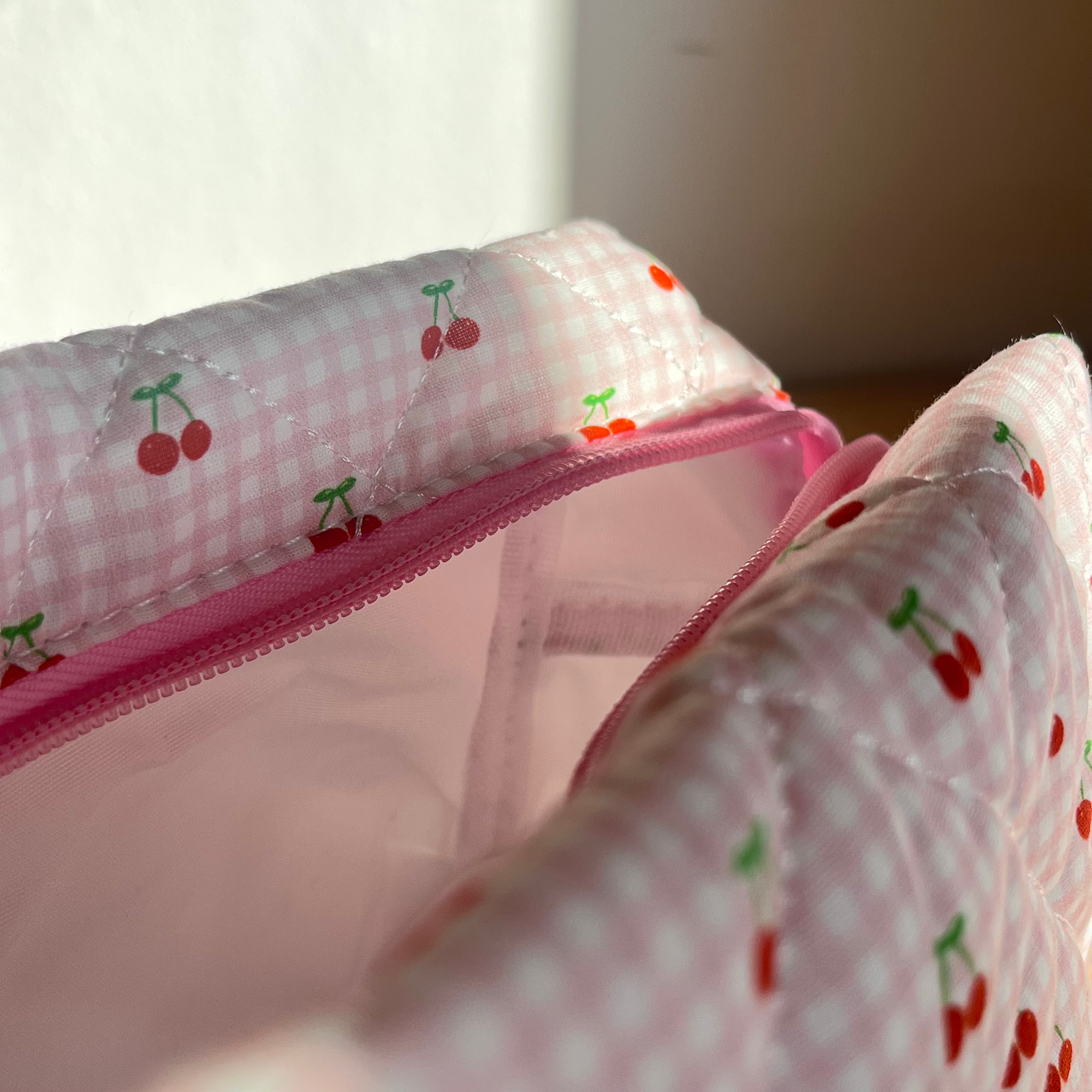 Trousse de maquillage Cherry – Pour le maquillage et les soins de la peau