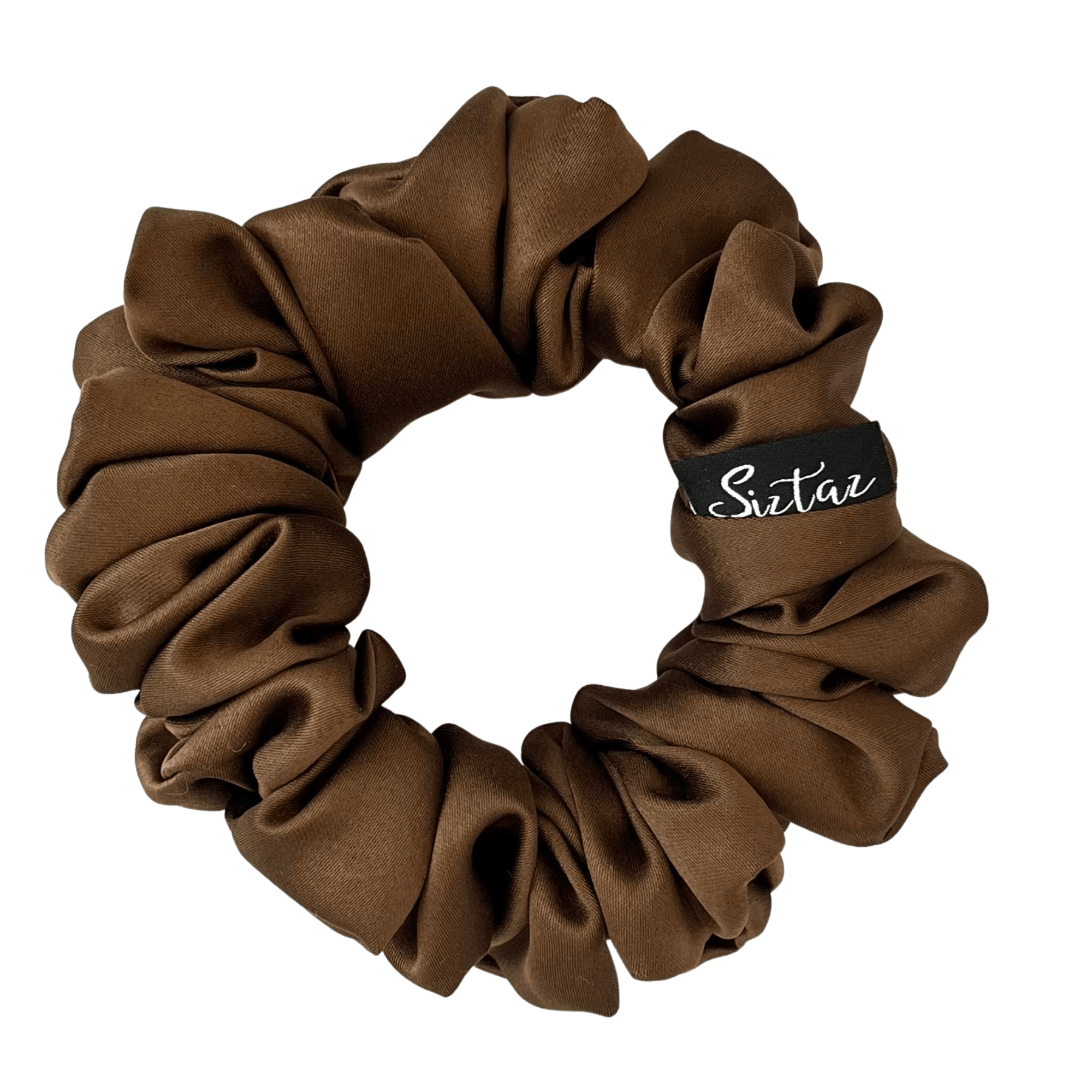 Entdecke unseren schoko braunen Satin-Scrunchie. Haargummi mit gutem Halt, perfekt für jeden Look und sanft zu deinem Haar.