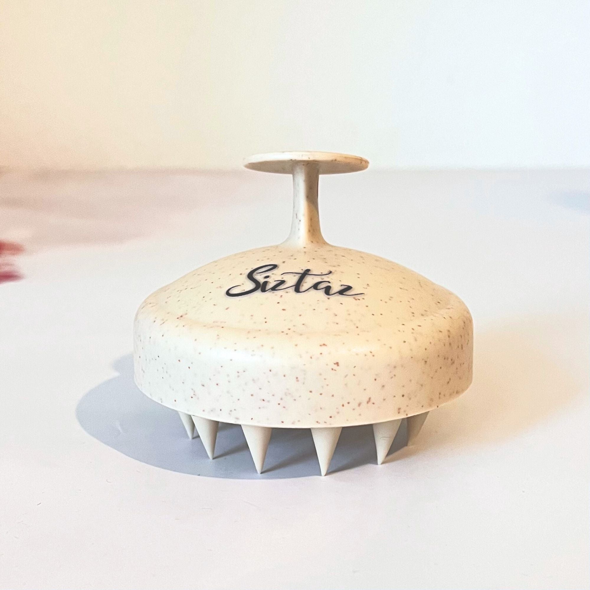 Siztaz | Scalp massage brush beige
