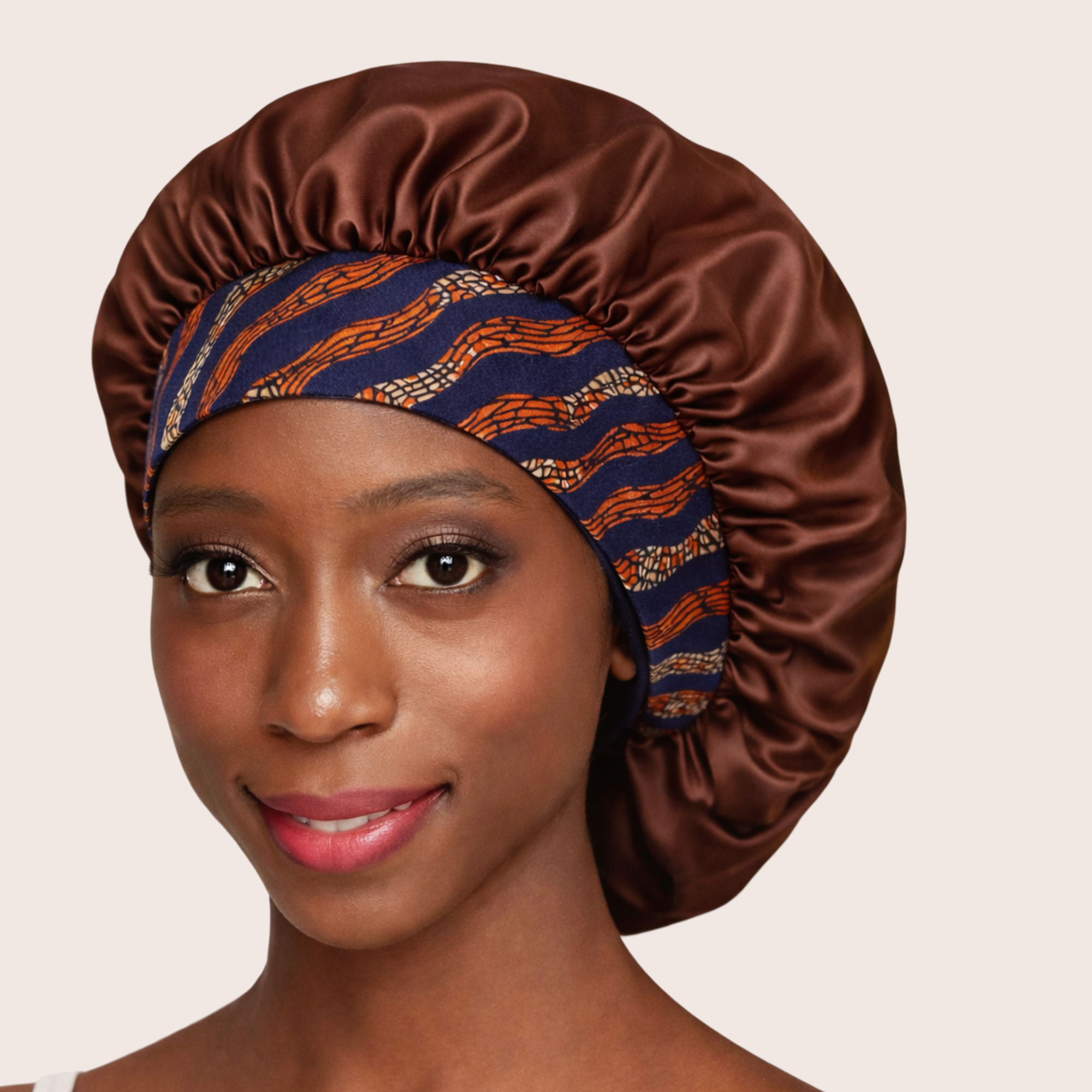 Siztaz bonnet brown printed, worn